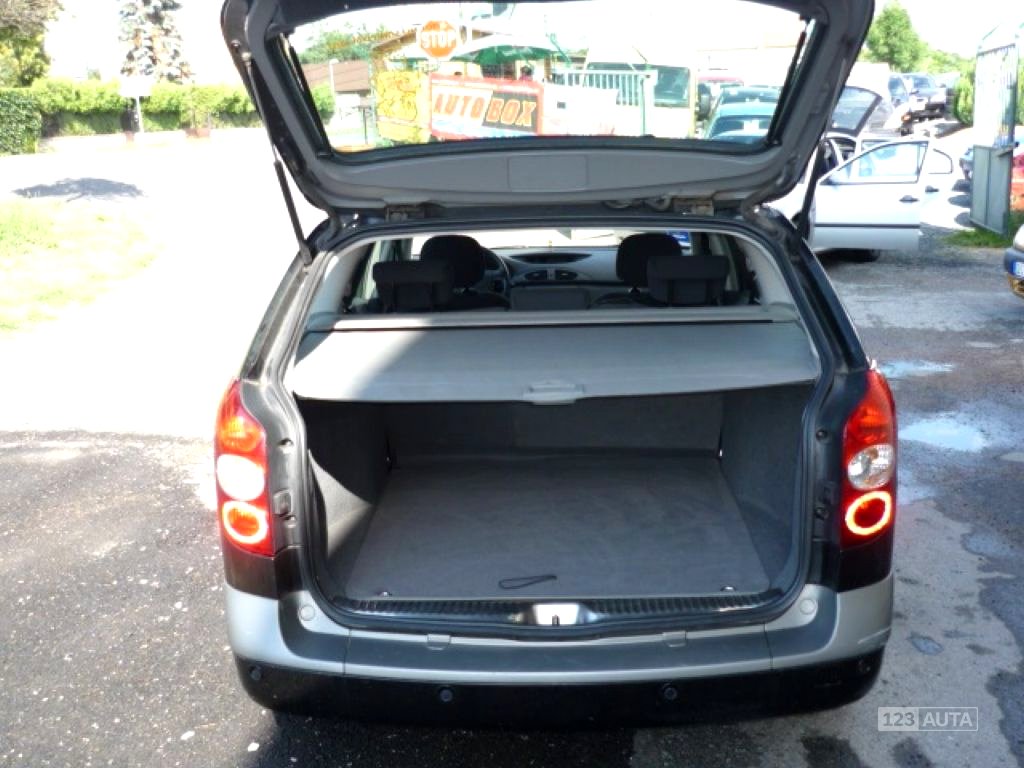 Renault Laguna, 2004 - pohled č. 11