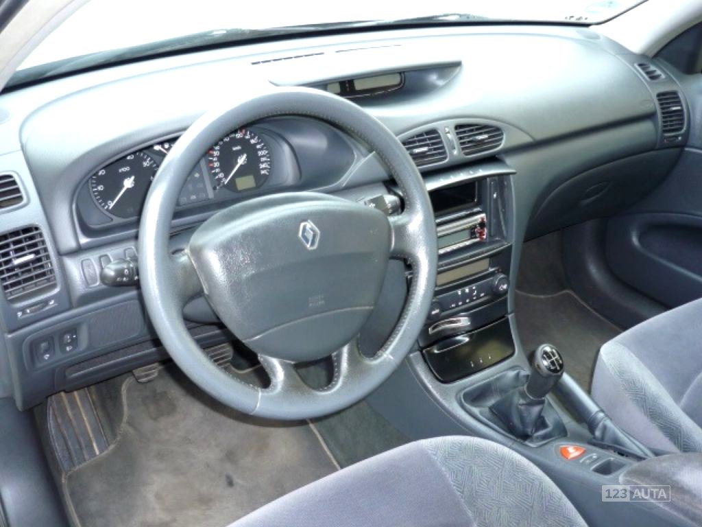 Renault Laguna, 2002 - pohled č. 10
