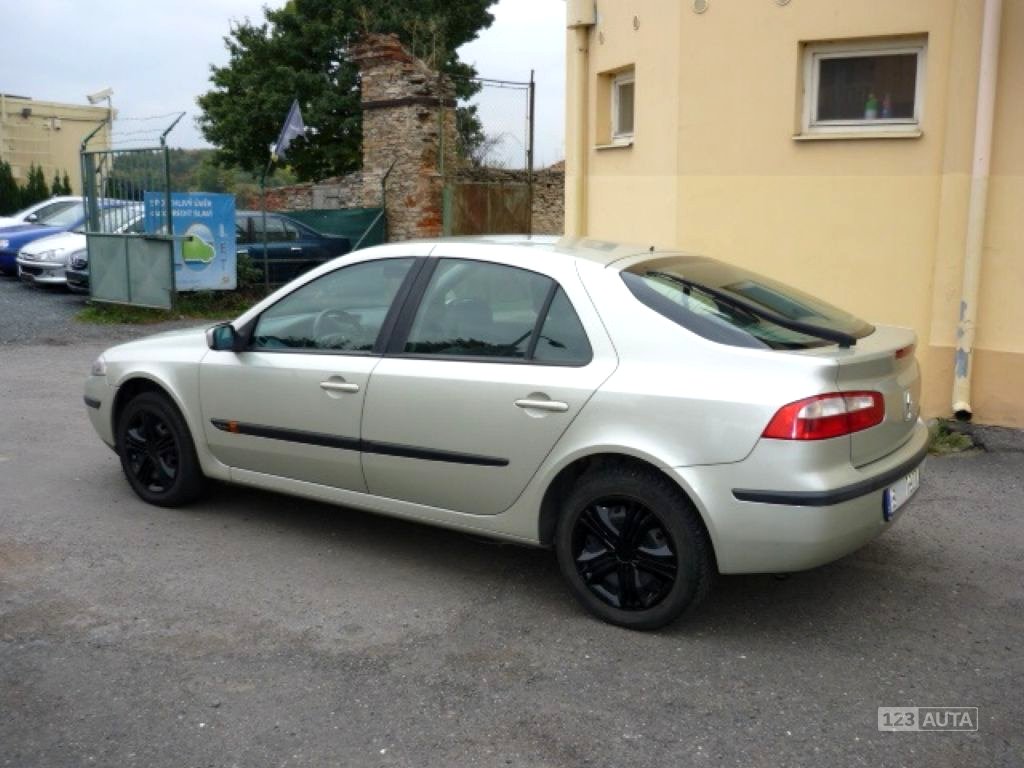 Renault Laguna, 2002 - pohled č. 4