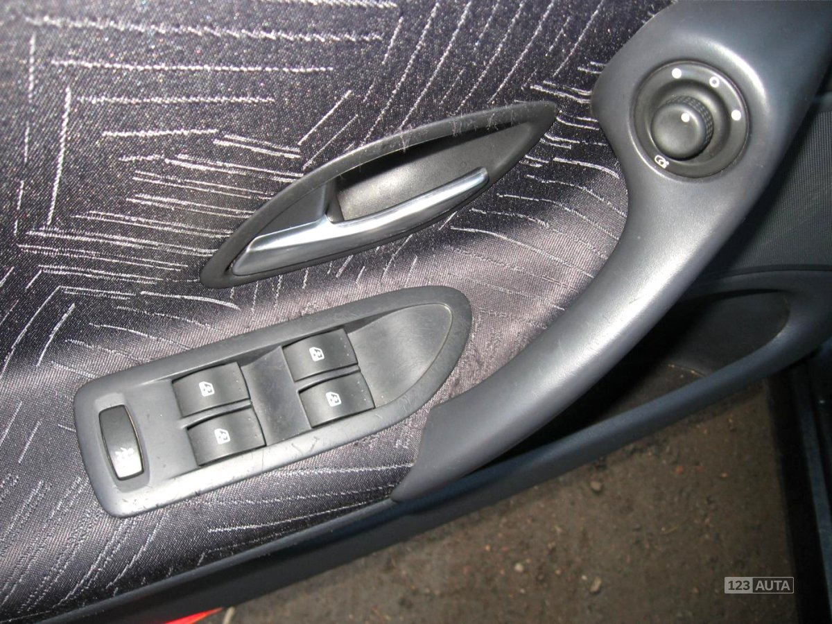 Renault Laguna, 2003 - pohled č. 10