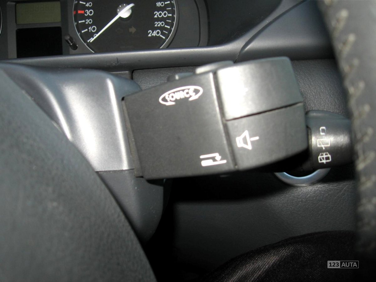 Renault Laguna, 2003 - pohled č. 12