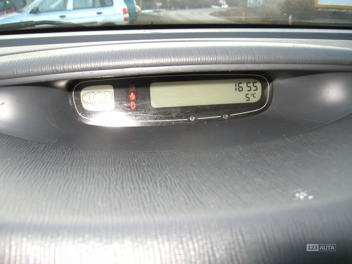 Renault Laguna, 2003 - pohled č. 14