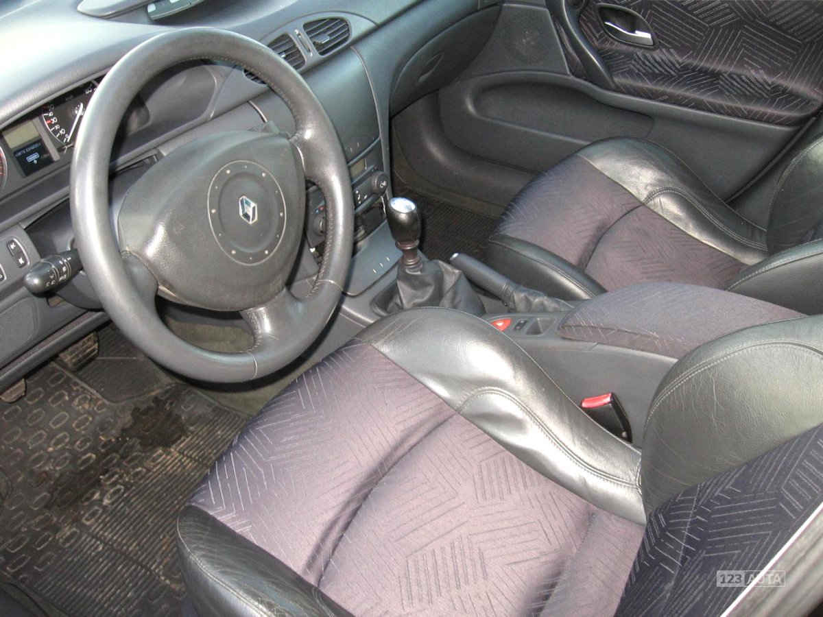 Renault Laguna, 2003 - pohled č. 9