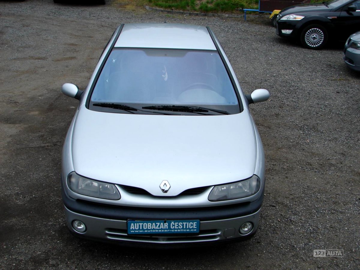 Renault Laguna, 1999 - pohled č. 2