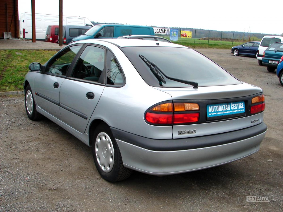 Renault Laguna, 1999 - pohled č. 7