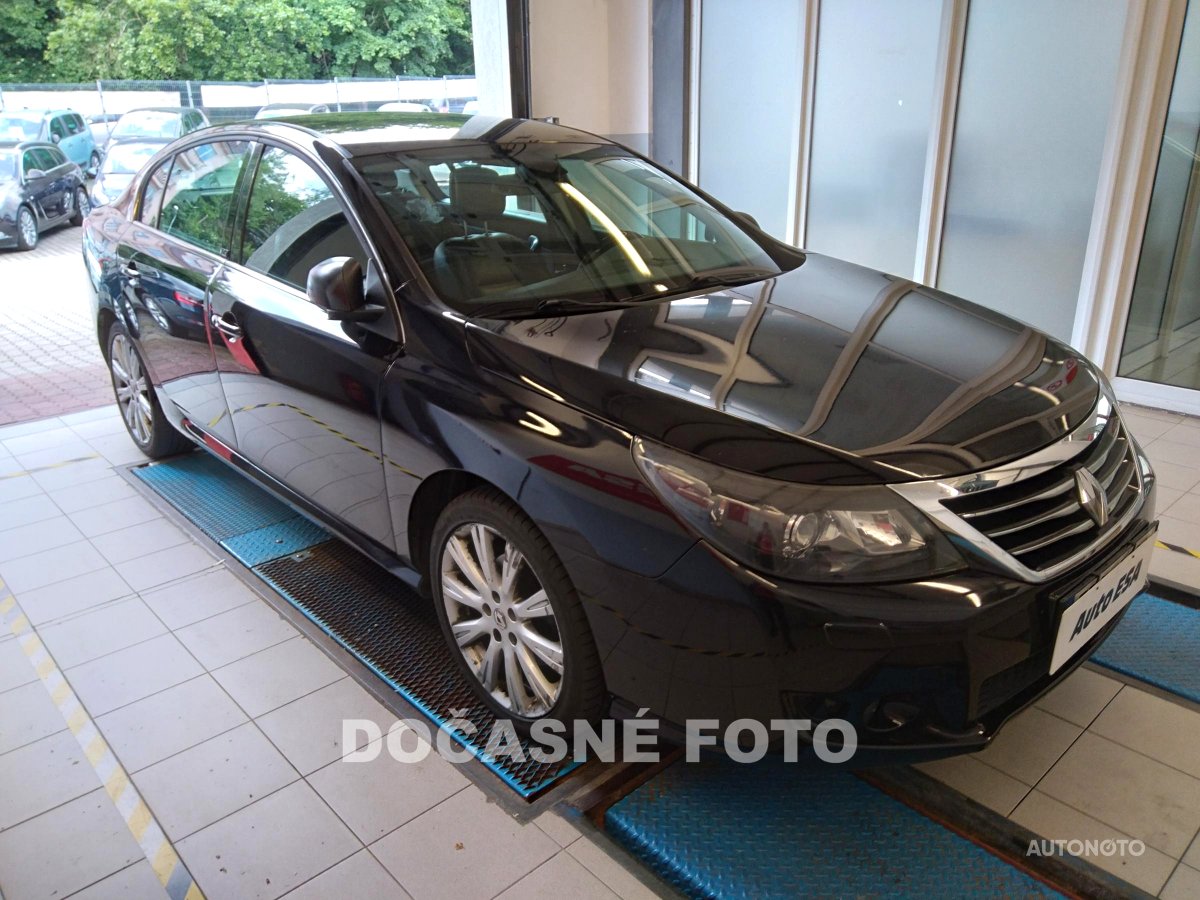 Renault Latitude, 2011 - celkový pohled