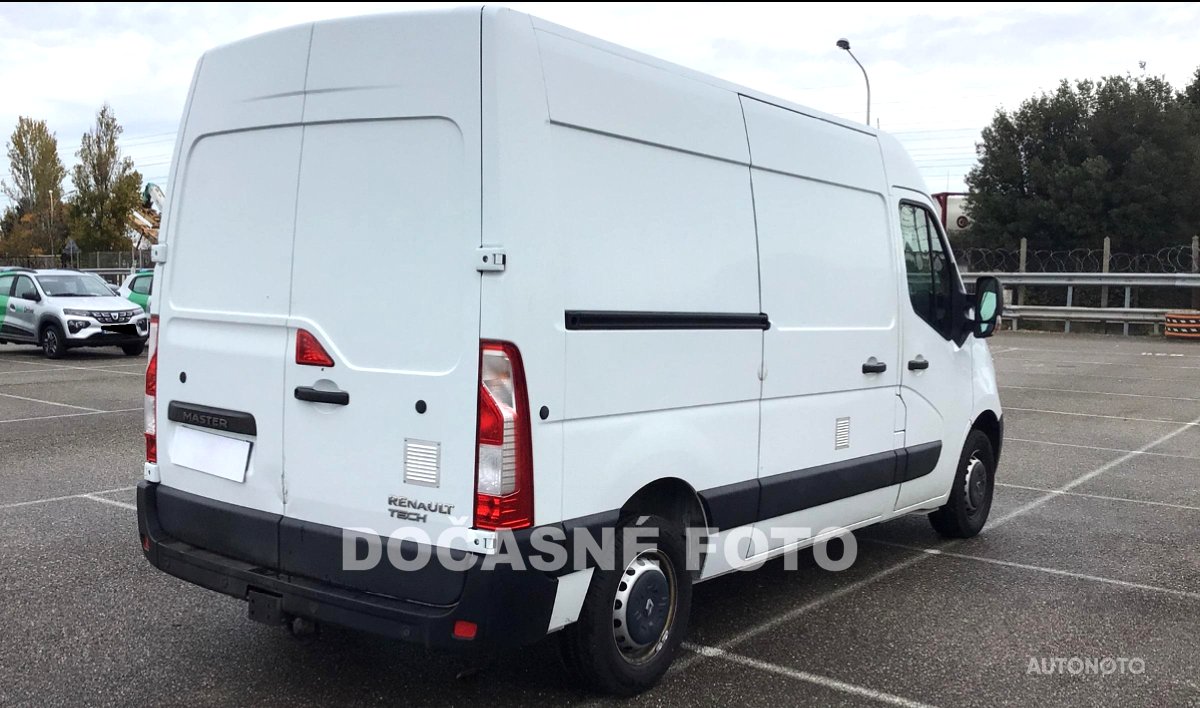 Renault Master, 2017 - pohled č. 3