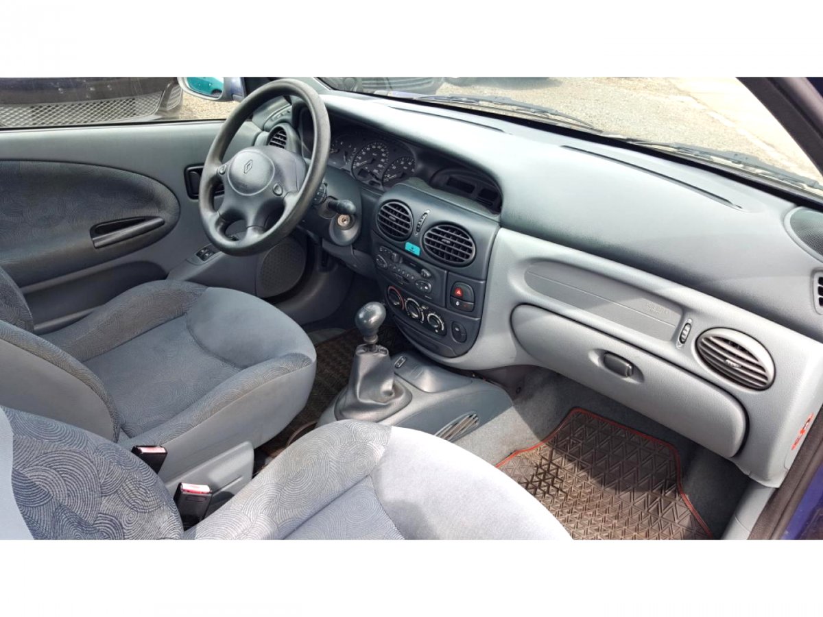 Renault MEGANE COUPE, 1998 - pohled č. 10