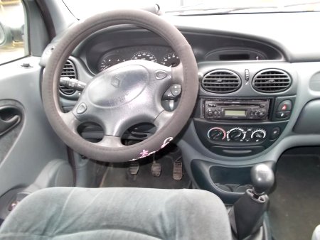 Renault Megane Scénic, 1998 - pohled č. 4