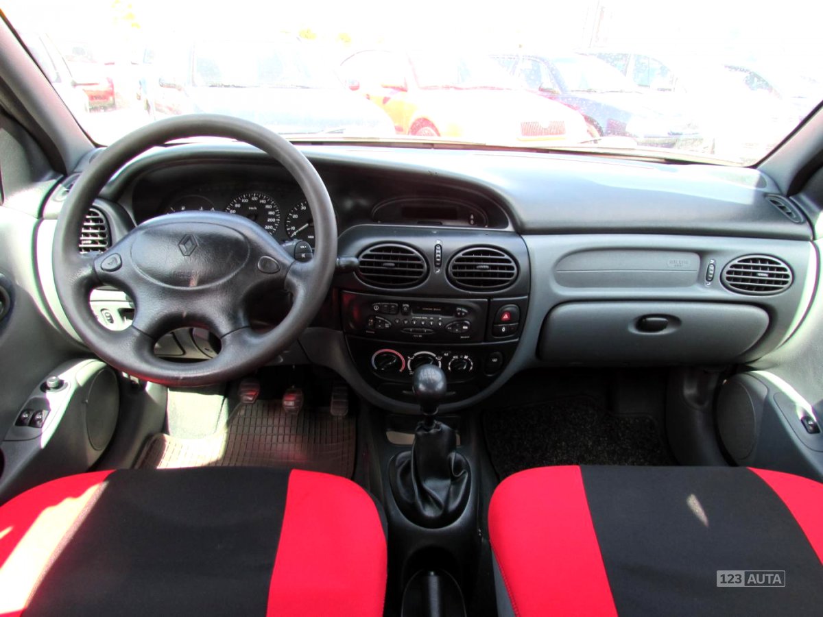 Renault Mégane, 1998 - pohled č. 17