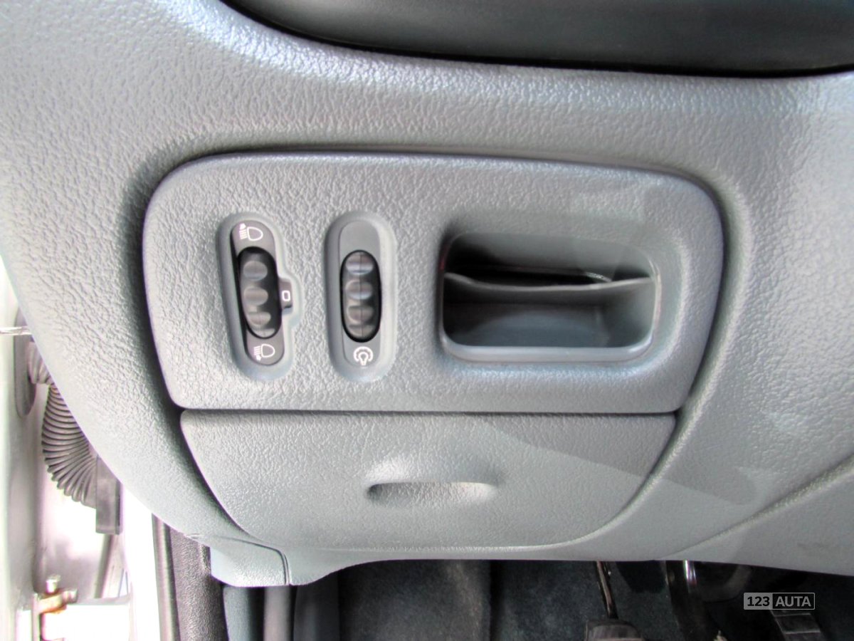 Renault Mégane, 1998 - pohled č. 21