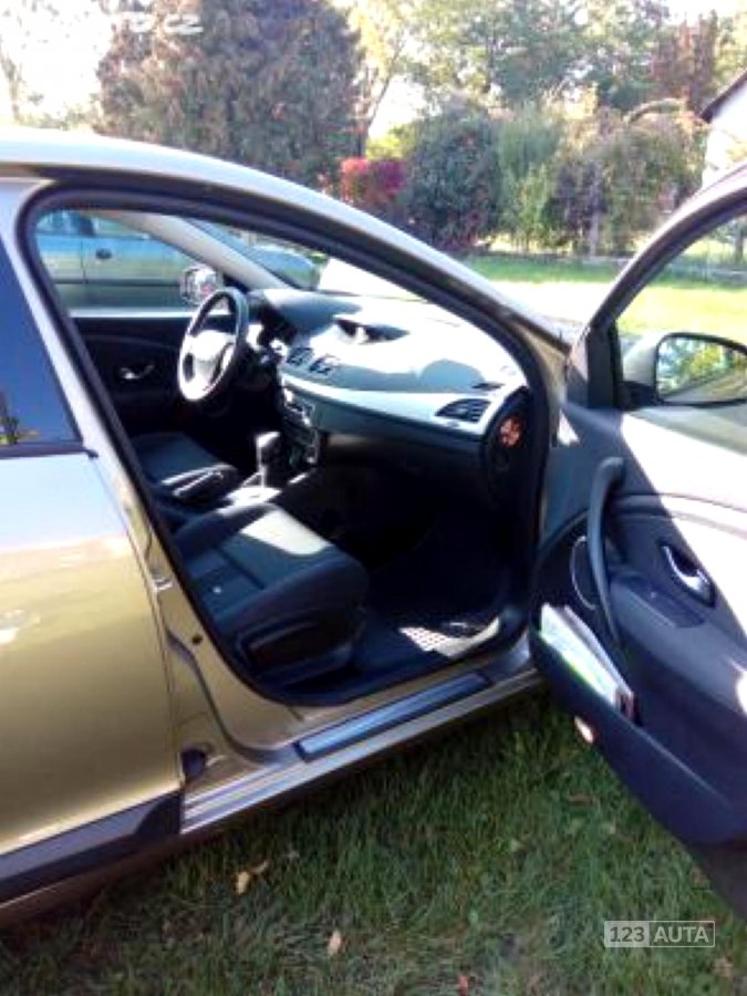 Renault Mégane, 2011 - pohled č. 4