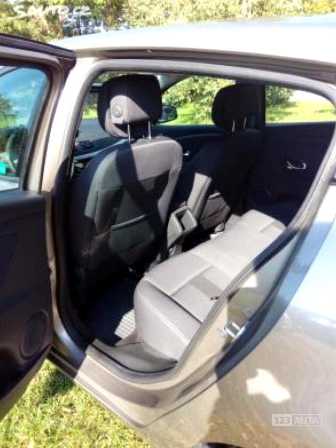 Renault Mégane, 2011 - pohled č. 6