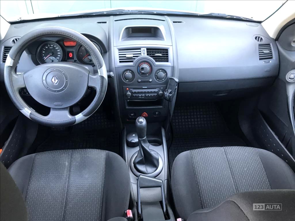 Renault Mégane, 2004 - pohled č. 5