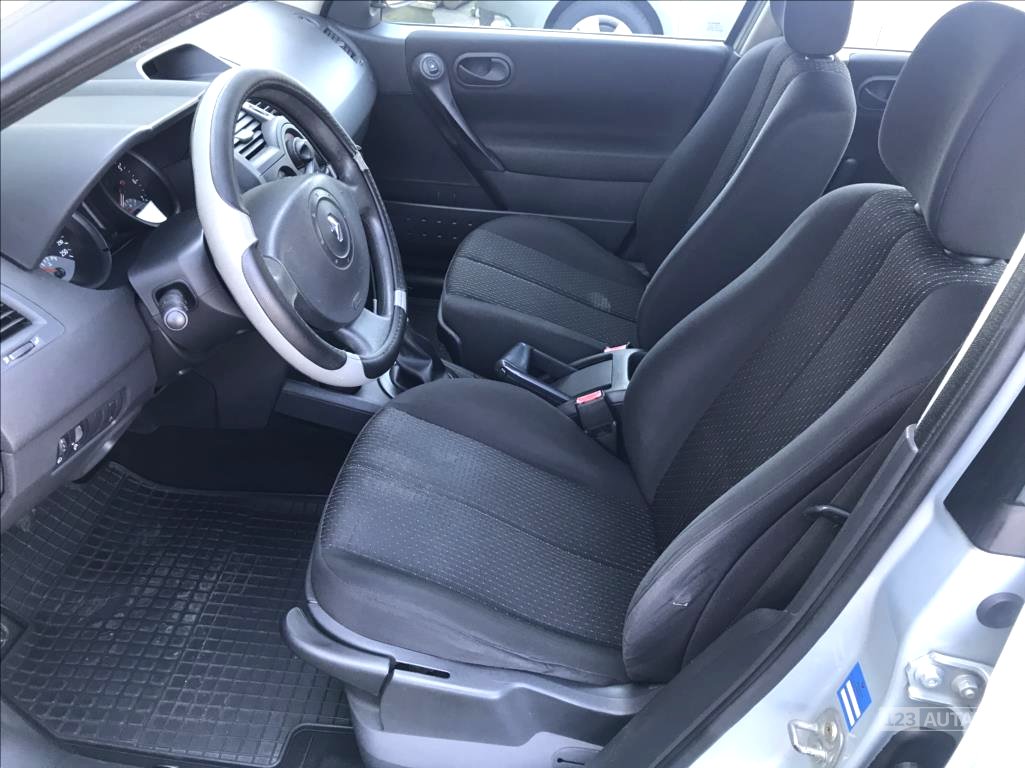 Renault Mégane, 2004 - pohled č. 6