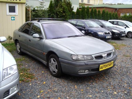 Renault Safrane, 1997 - pohled č. 2