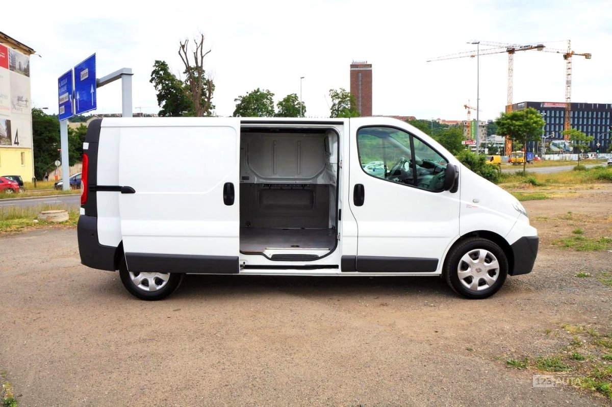Renault Trafic, 2014 - pohled č. 20