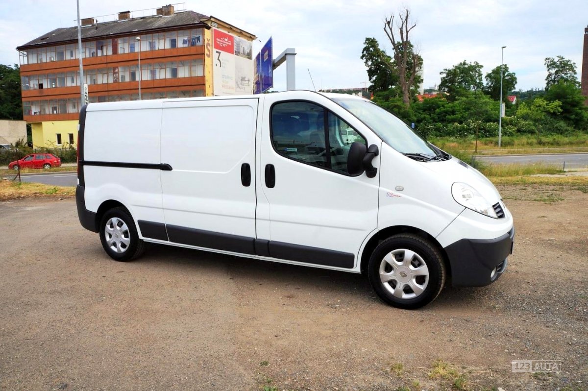Renault Trafic, 2014 - pohled č. 4