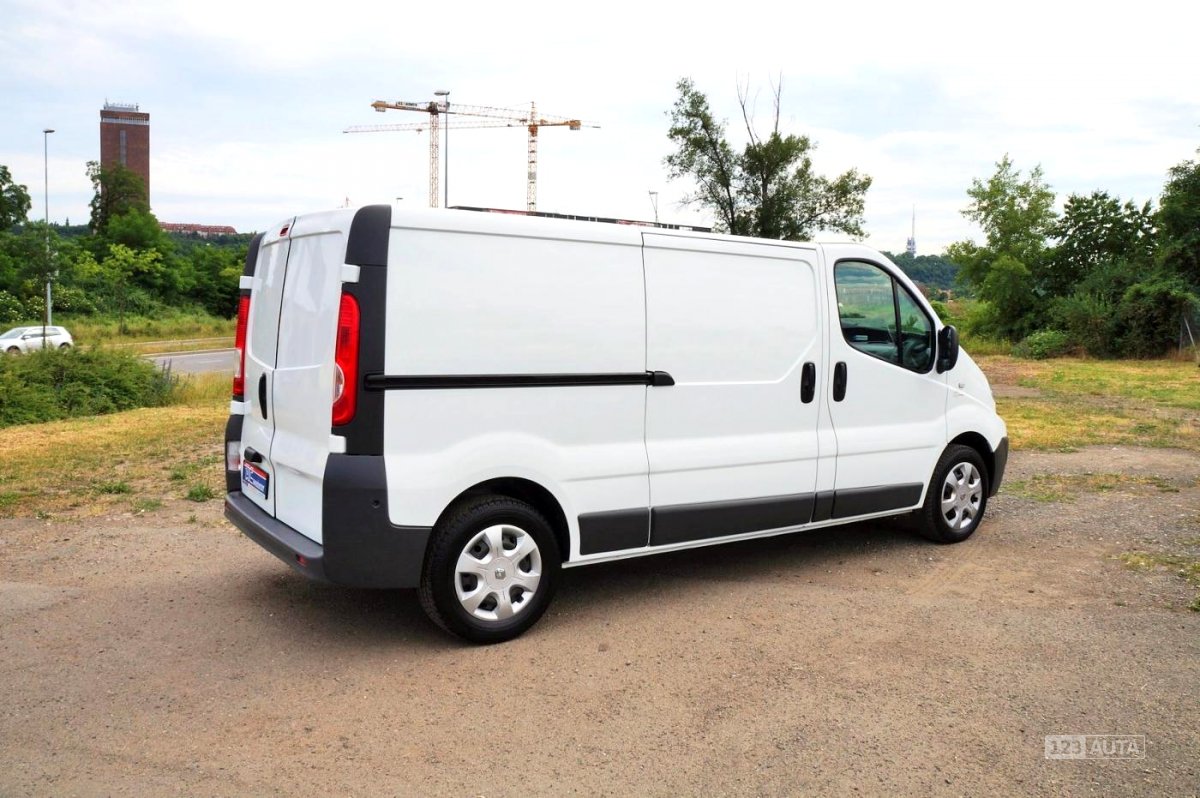 Renault Trafic, 2014 - pohled č. 6