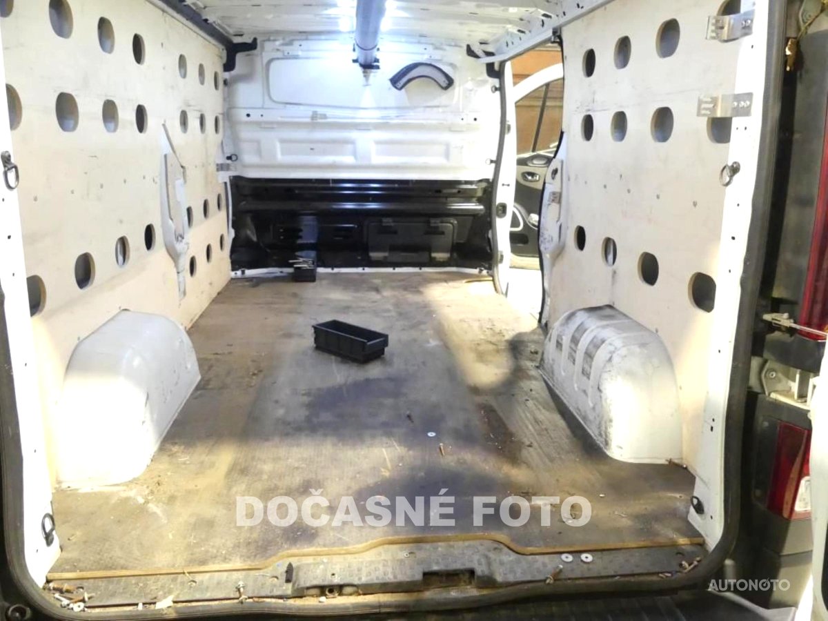 Renault Trafic, 2016 - pohled č. 3