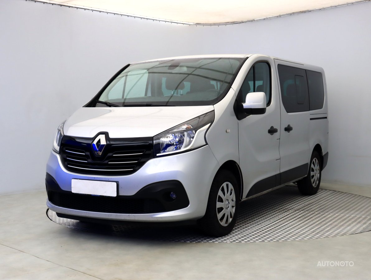 Renault Trafic, 2019 - pohled č. 3