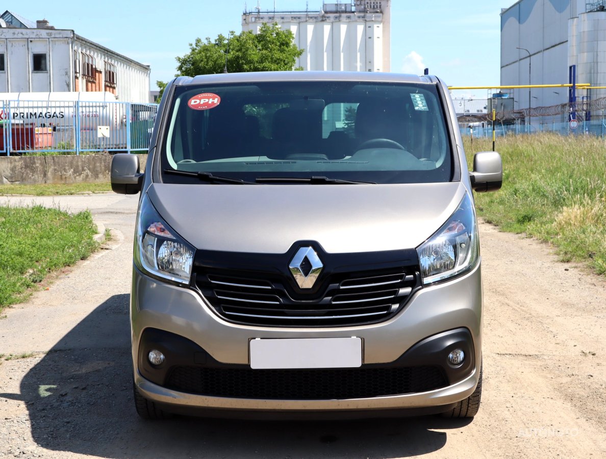 Renault Trafic, 2018 - pohled č. 2