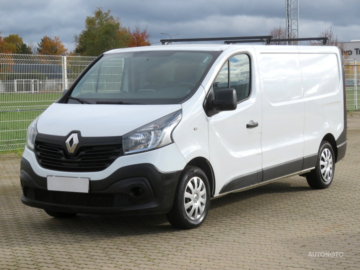 Renault Trafic, 2018 - pohled č. 3