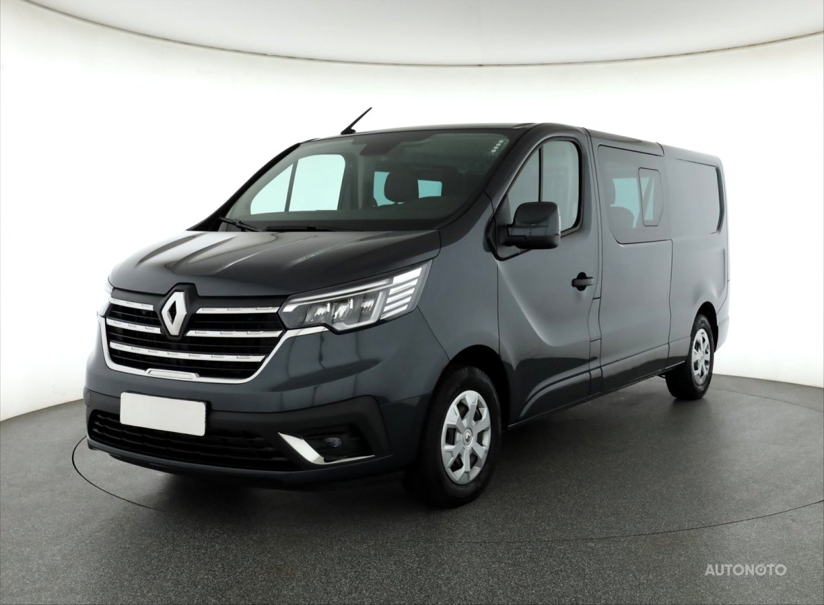 Renault Trafic, 2023 - pohled č. 3