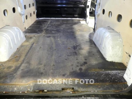 Renault Trafic, 2016 - pohled č. 3