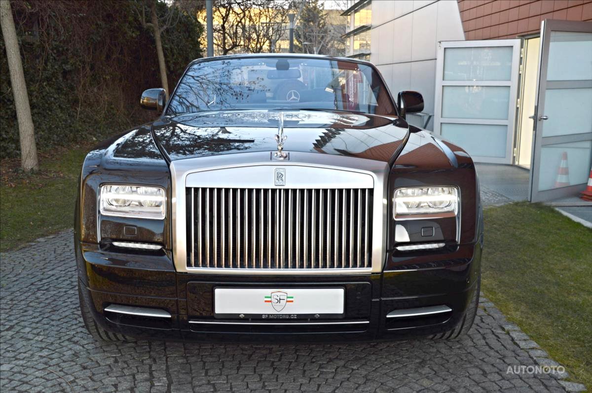Rolls Royce Phantom, 2016 - pohled č. 2