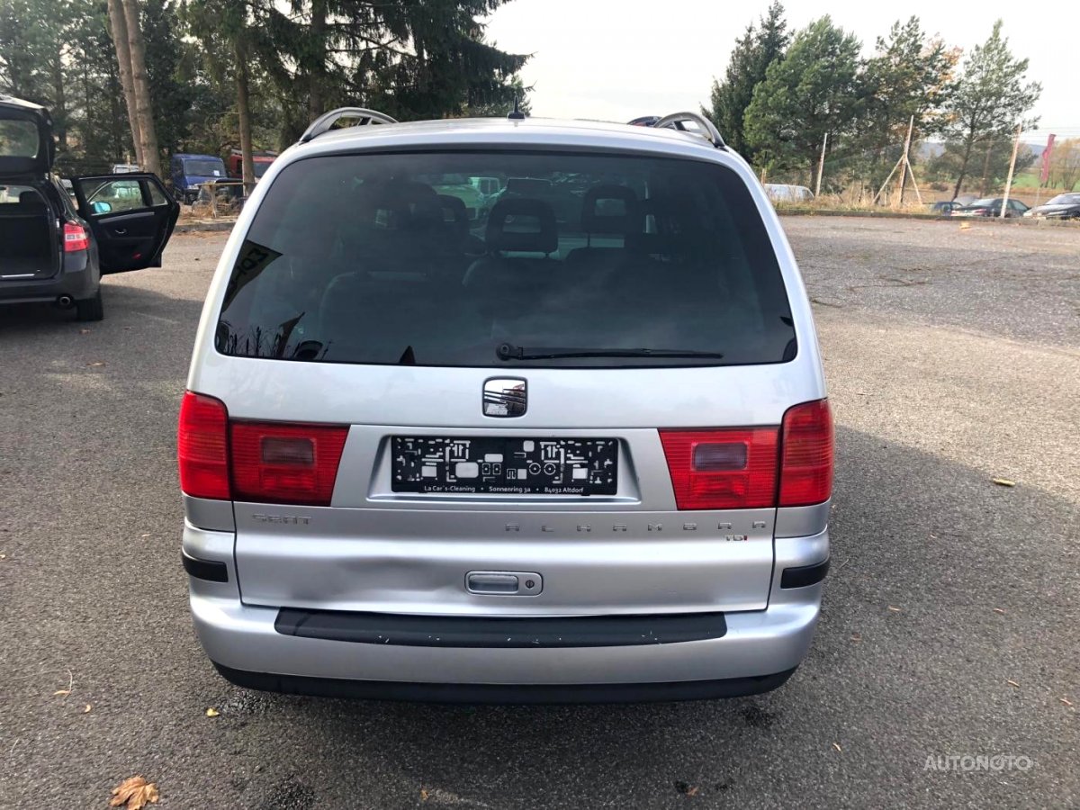 Seat Alhambra 1,9 TDI, 2005 - pohled č. 6