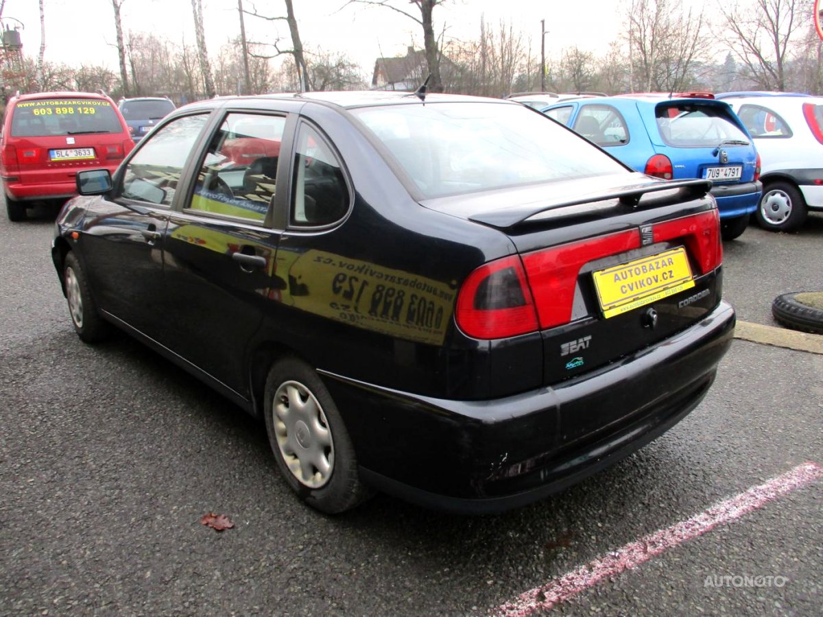 Seat Cordoba, 1997 - pohled č. 3