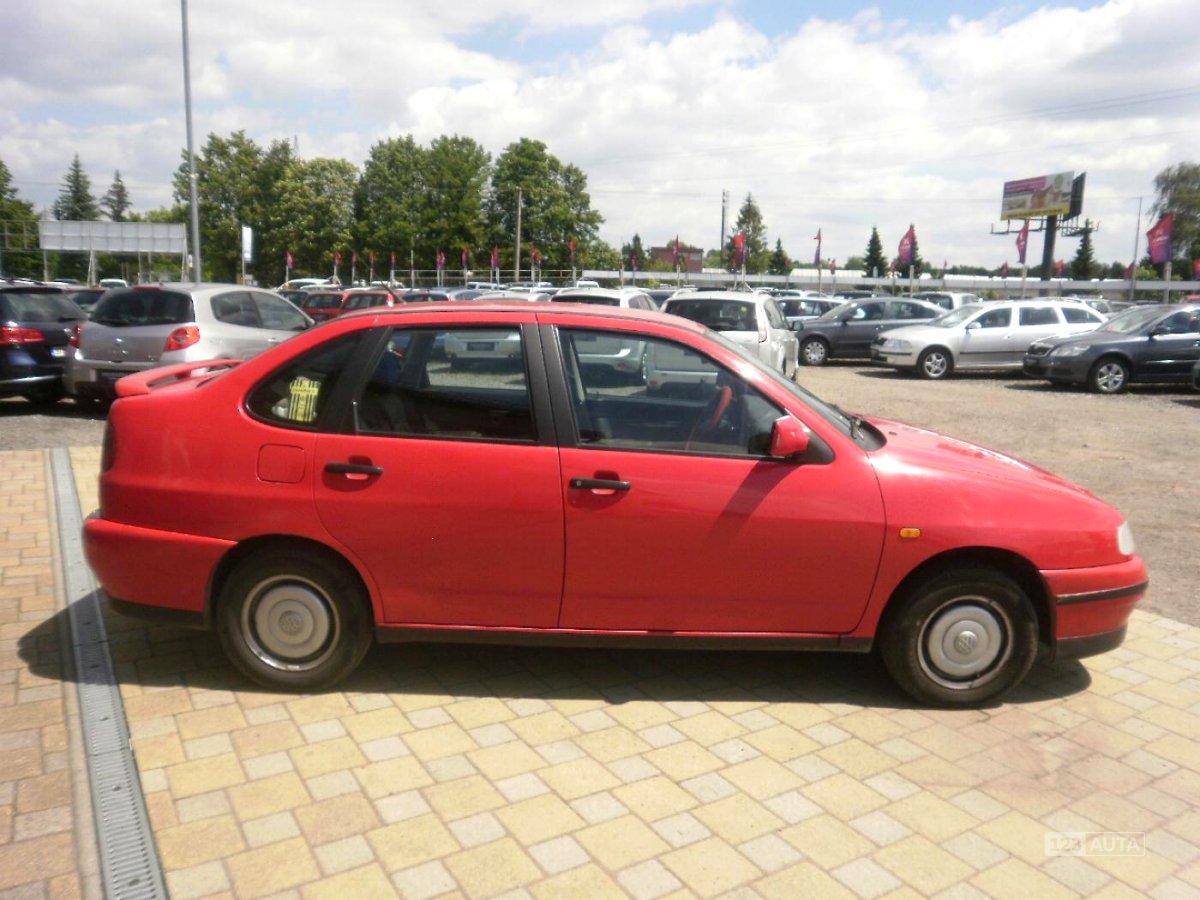 Seat Cordoba, 1997 - pohled č. 3