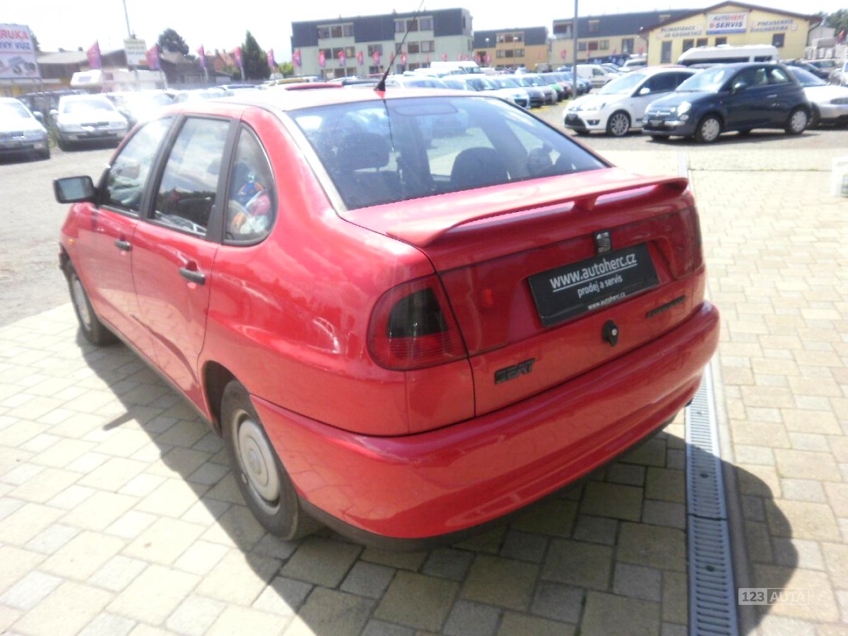 Seat Cordoba, 1997 - pohled č. 5