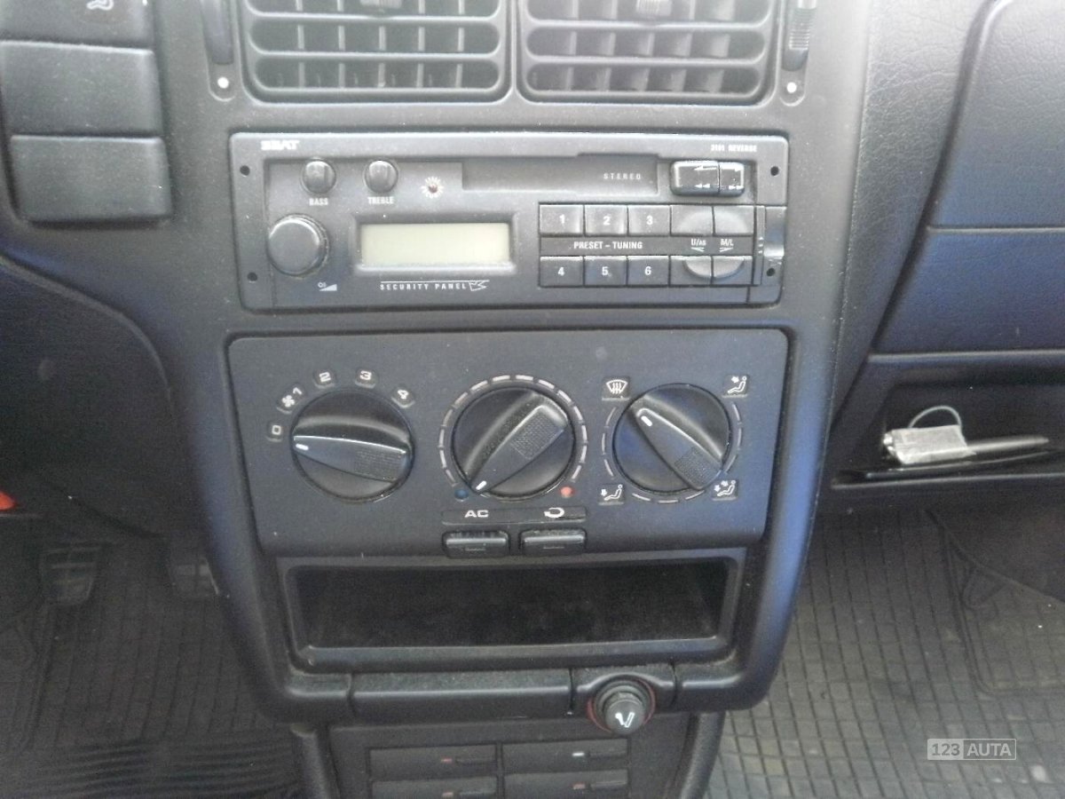 Seat Cordoba, 1997 - pohled č. 9