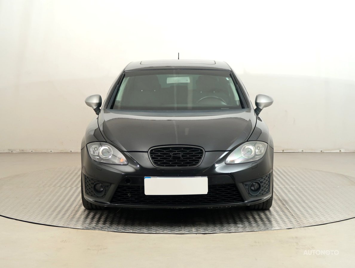 Seat Leon, 2012 - pohled č. 2