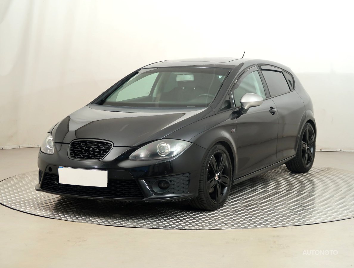 Seat Leon, 2012 - pohled č. 3