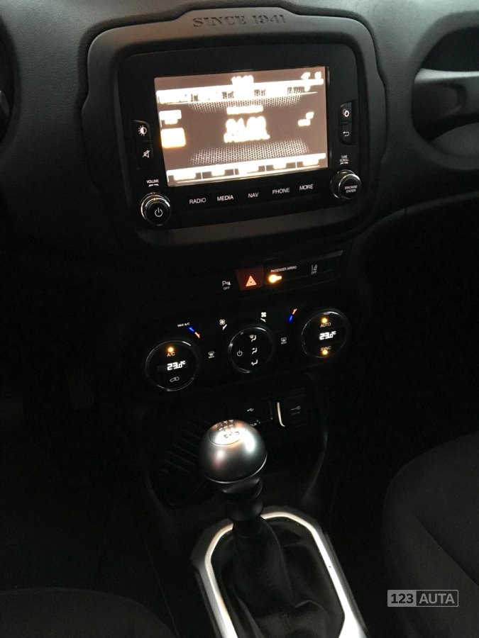 Jeep Renegade, 2015 - pohled č. 6