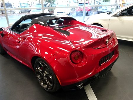 Alfa Romeo 4C, 2016 - pohled č. 4