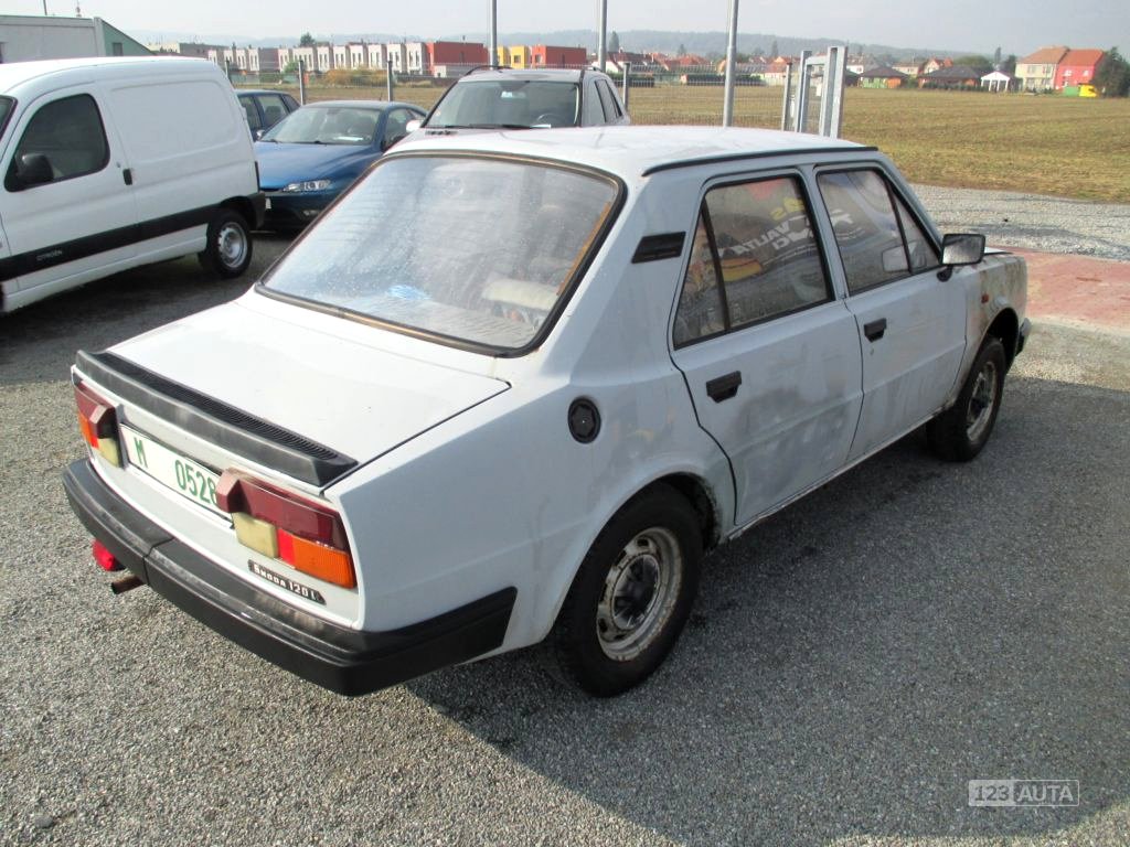 Škoda 120, 1988 - pohled č. 3