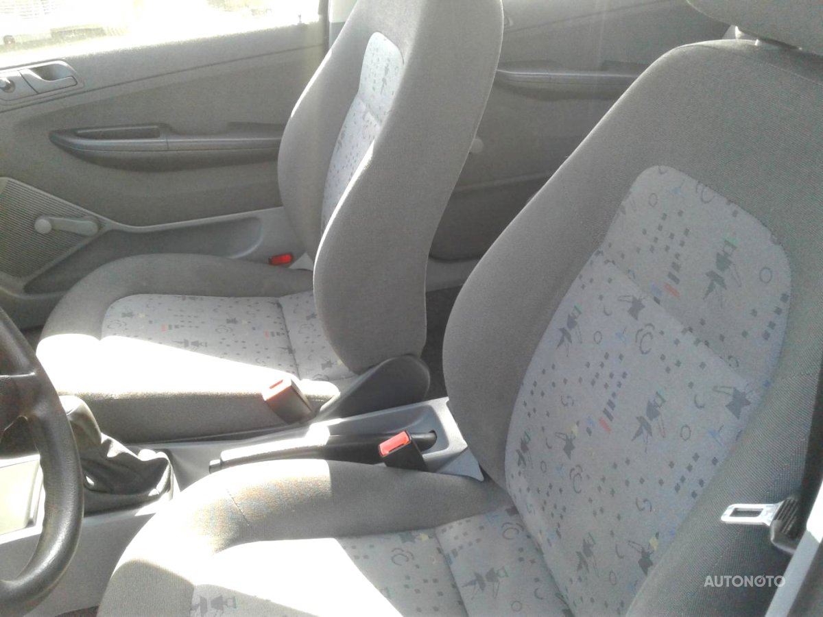 Škoda Fabia 1.2HTP, 2004 - pohled č. 3