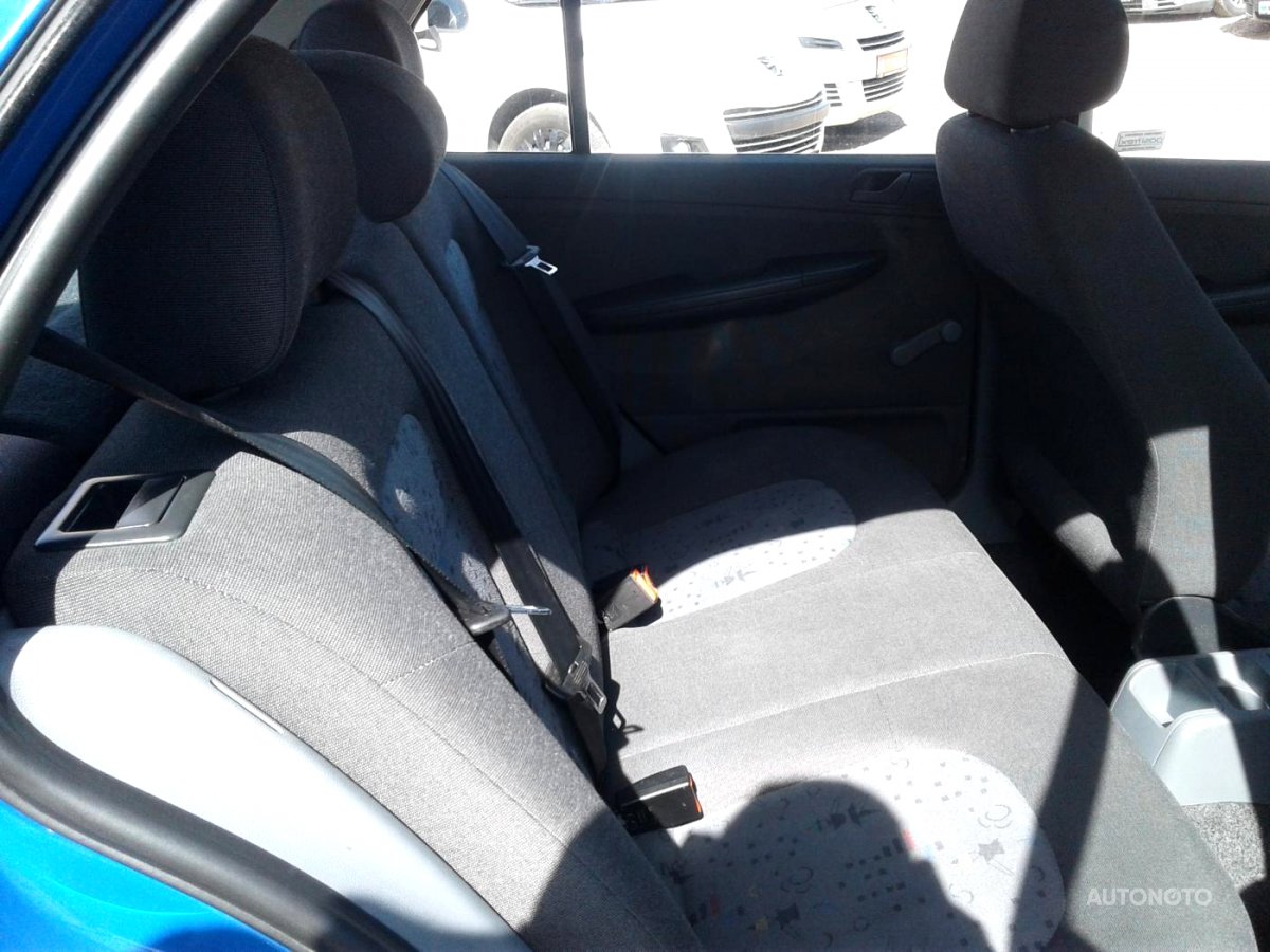 Škoda Fabia 1.2HTP, 2004 - pohled č. 5