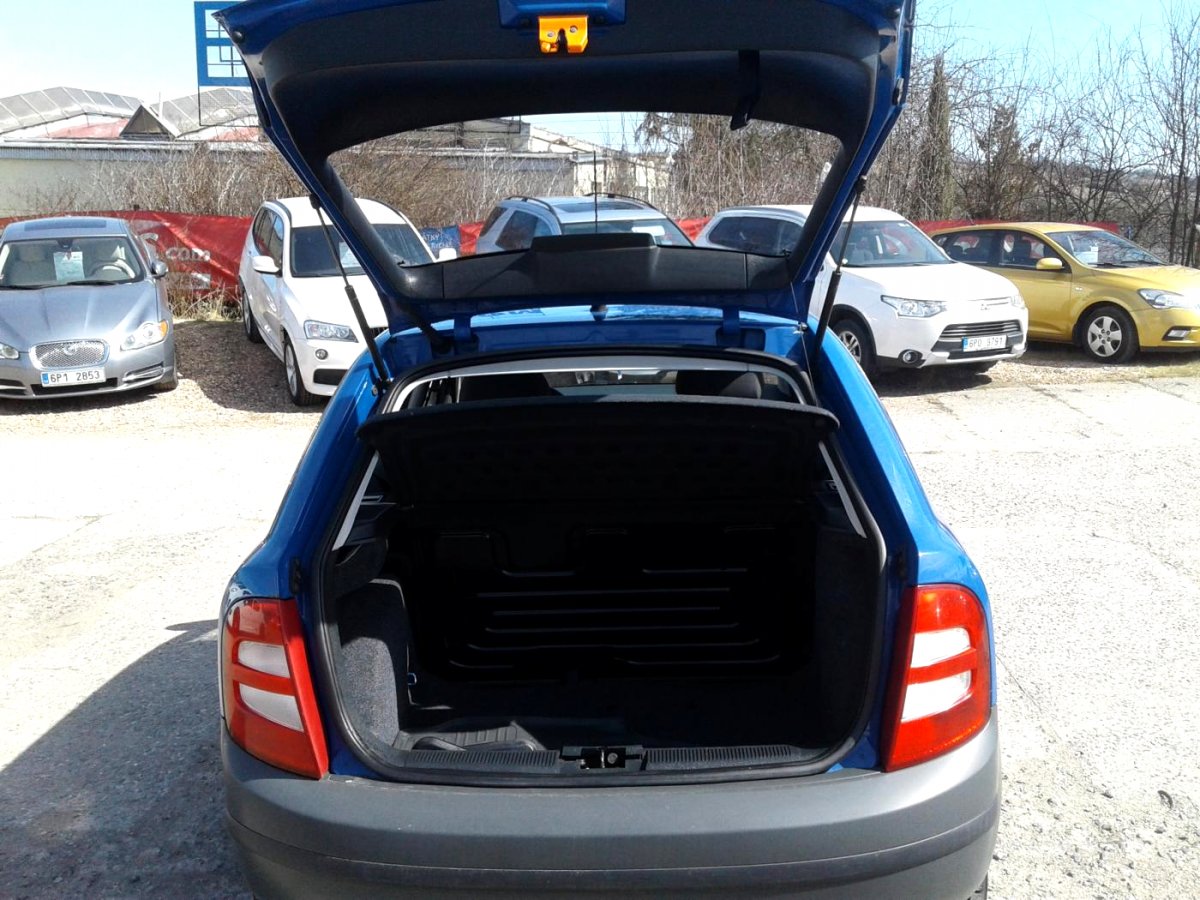Škoda Fabia 1.2HTP, 2004 - pohled č. 6