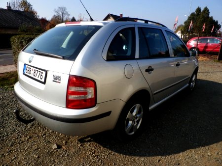 Škoda Fabia Combi, 2005 - pohled č. 4