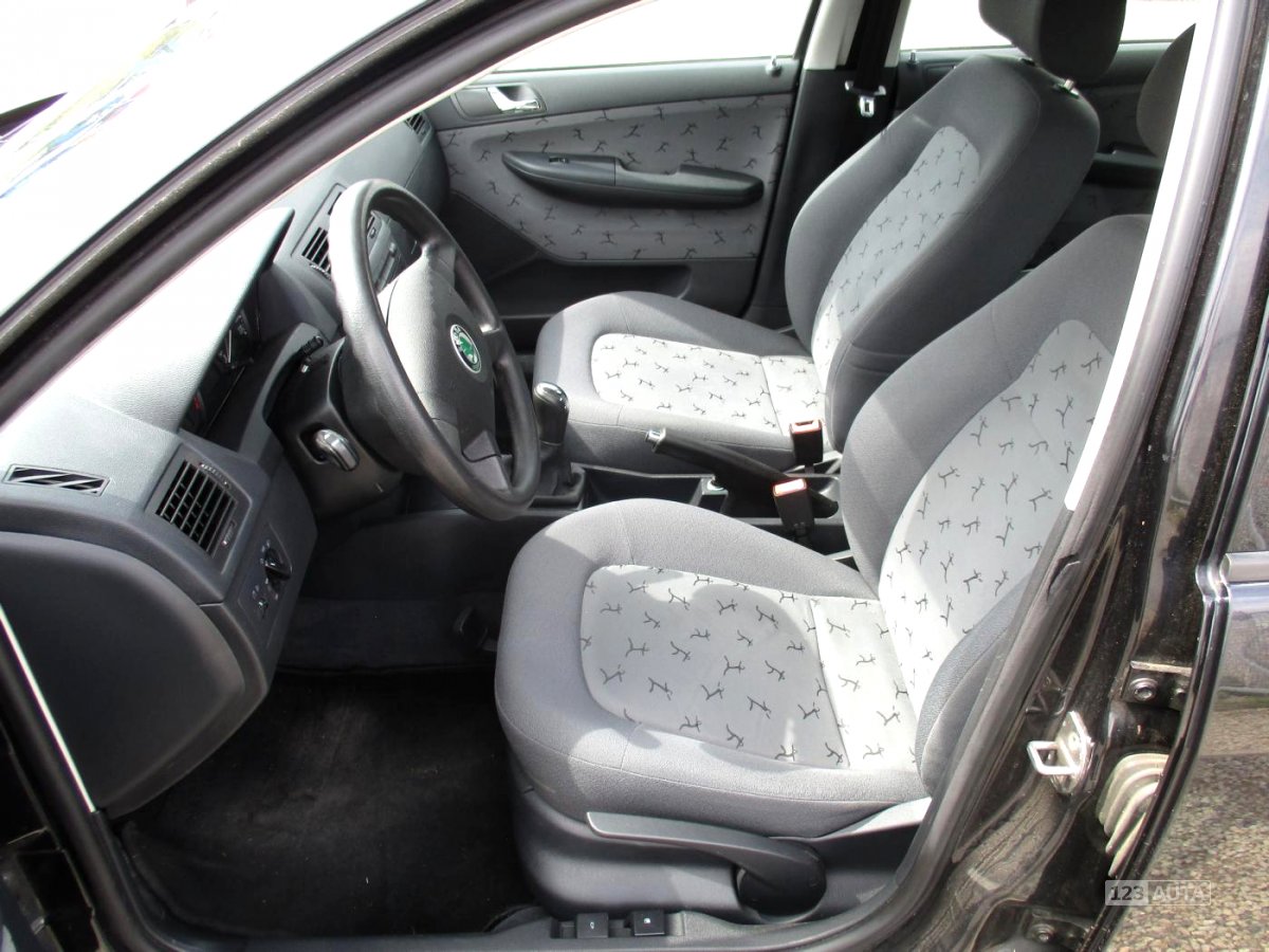 Škoda Fabia Elegance, 2001 - pohled č. 5