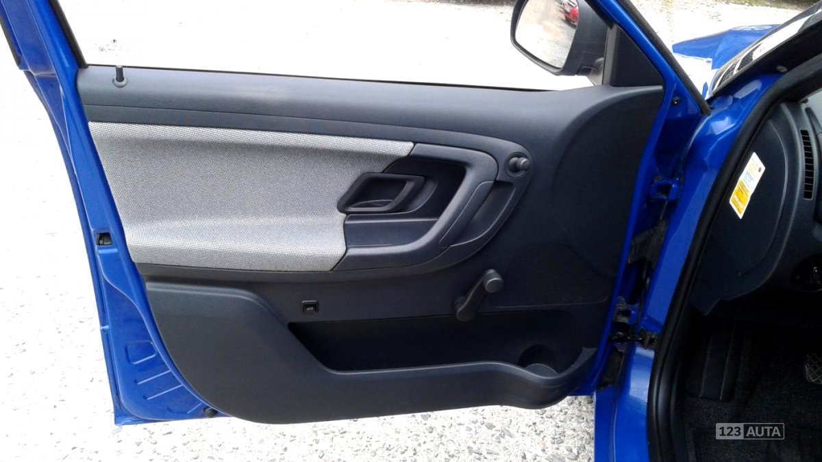 Škoda Fabia II, 1.2HTP, 2009 - pohled č. 21