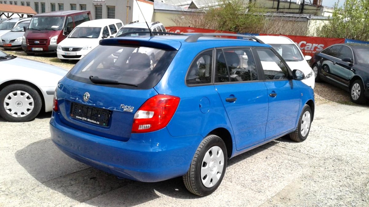 Škoda Fabia II, 1.2HTP, 2009 - pohled č. 5