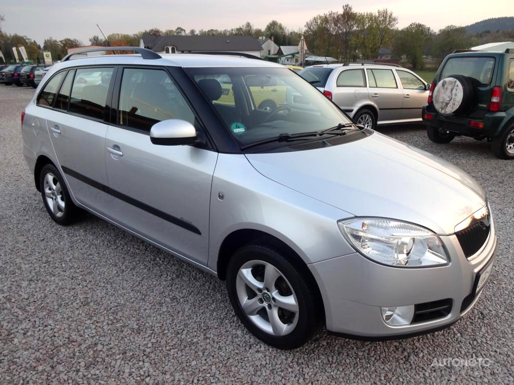 Škoda Fabia II combi 1,6i16V,, 2008 - celkový pohled