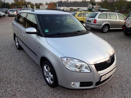 Škoda Fabia II combi 1,6i16V,, 2008 - pohled č. 2