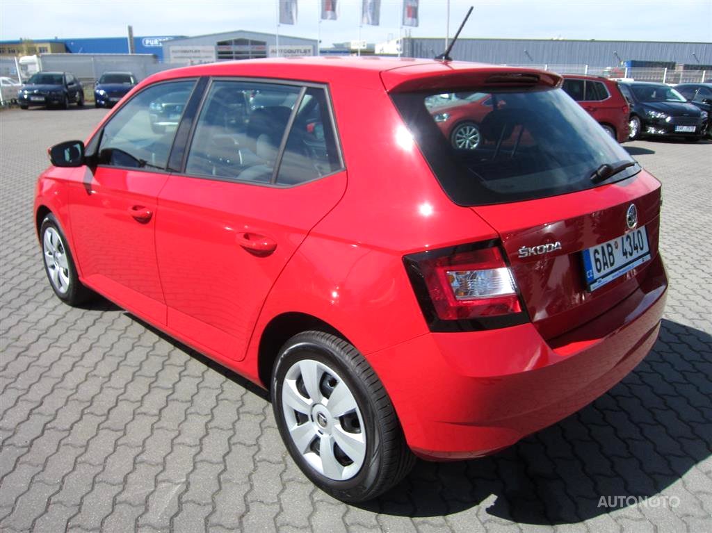 Škoda Superb III, 2018 - pohled č. 3